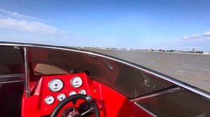 Лодка тест по воде при ветре 15-20 метров в секунду. ЛОдк?
