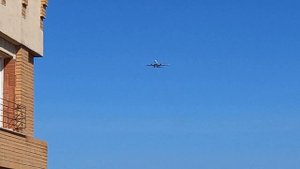 "3-й раз" Ту-214ПУ СЛО Москва-Омск садится днём над центро