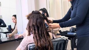 Как легко накрутить объемные локоны от корней на длин?