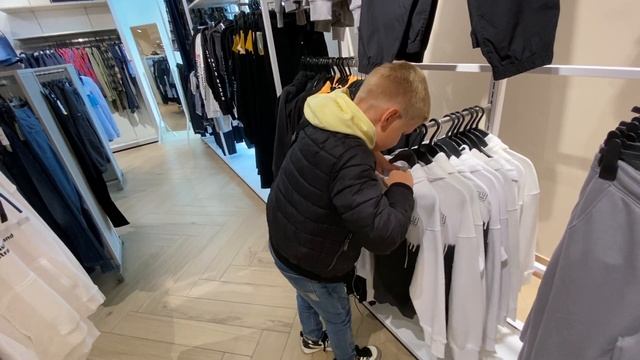 H&M вернулся в Минск | Обзор магазина и цены смотреть онлайн