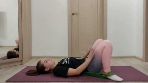 Работа с резинкой #растяжка #йога #шпагат #балет #stretch #с