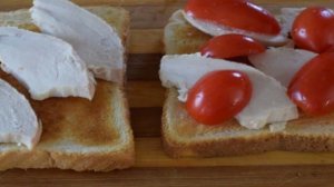 Бутерброд с куриной грудкой и горчицей