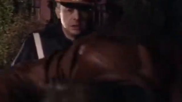 "Русский транзит", 2 серия_Сидихин вырубает ментов смотреть онлайн