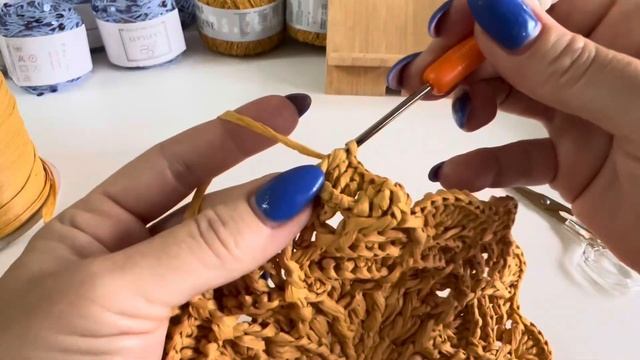 ШИКАРНАЯ СУМКА из рафии "МАНДАЛА" МАСТЕР-КДАСС ДЛЯ НАЧИНАЮЩИХ CROCHET HANDBAG TUTORIAL смотреть онлайн