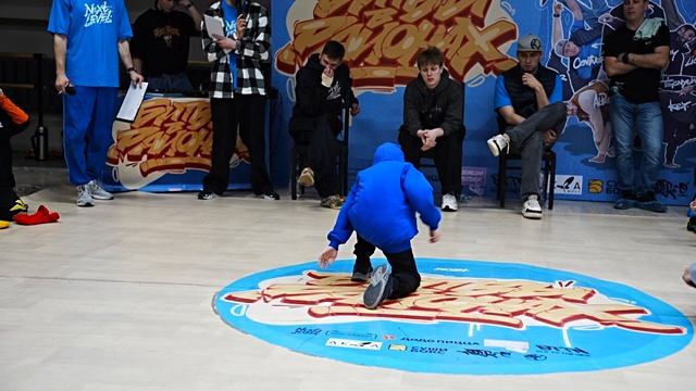 БИТВЫ в РАЙОНАХ 2024 КИНДЯКОВКА-ЦЕНТР Калинычев Вова vs Антонов Артём смотреть онлайн