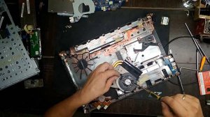 Acer V3 Q5WV8 разборка, чистка от пыли,замена термопасты.