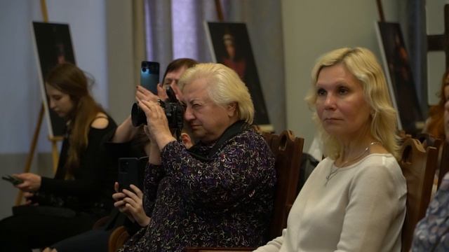 В ЦЕНТРЕ ВНИМАНИЯ 10 06 2023 КАЛМЫЦКАЯ ЗНАТЬ В ОБЪЕКТИВЕ ТАТЬЯНЫ МИЛОВАНОВОЙ