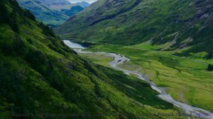 Этот клип покажет, зачем люди любят путешествовать - A Little Crazy -- Nicole Atkins -- Live at WFMU