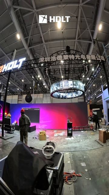 ВЫДЕЛЯЙСЯ С HDLT 🔥 #hdlt #светодиодныйэкран #led #ledscreen #china #выставка #видеоэкран