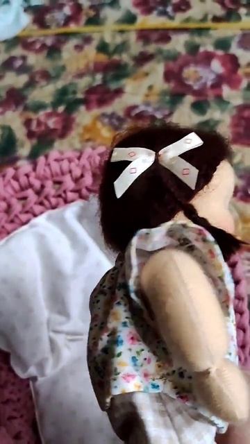 Малышка в вязаной люльке. смотреть онлайн