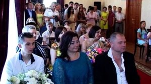 В День молодёжи в Ельце праздновали свадьбу 11 пар. Для