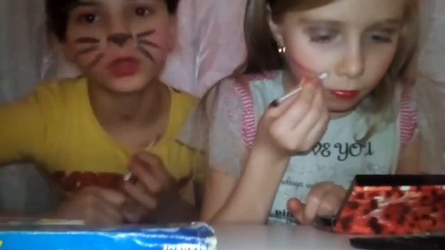 Делаем макияж ,, кошечка