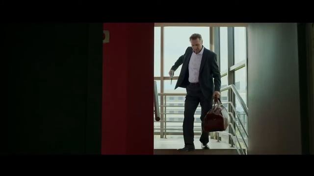 Лиам Нисон без памяти лупит врагов в трейлере боевика «Флэшбек».