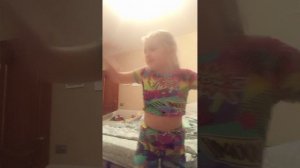 Танцуют все