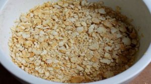 Пирог из гороховых хлопьев с зеленью