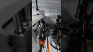 Автоматический кромкооблицовочный станок DELTAMACHINERY DM-400F