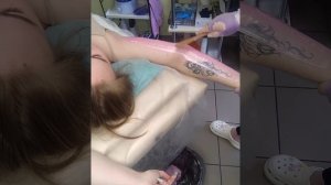 Депиляция рук полностью полимерным восков в технике р
