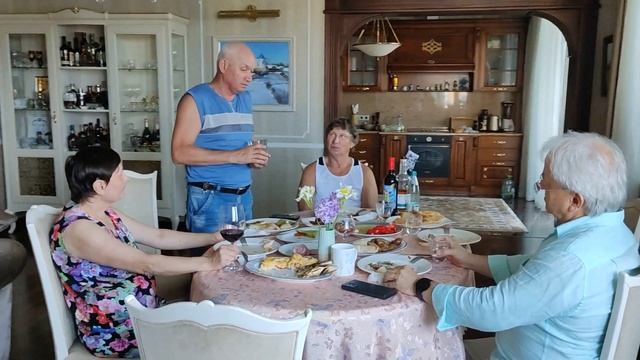 ЗДРАВСТВУЙ, МОЙ ДРУГ смотреть онлайн