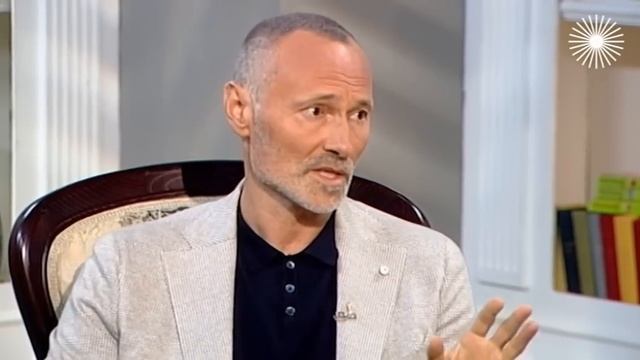 Дмитрий Ульянов о "вахтанговском артисте", сложных съе смотреть онлайн