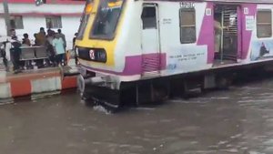 Водные поезда в Мумбаи (Индия, 26.05.2025)