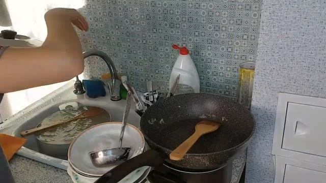 МОТИВАЦИЯ НА УБОРКУ. МОЮ ПОЛЫ🪣, УБИРАЮСЬ В КВАРТИРЕ. смотреть онлайн