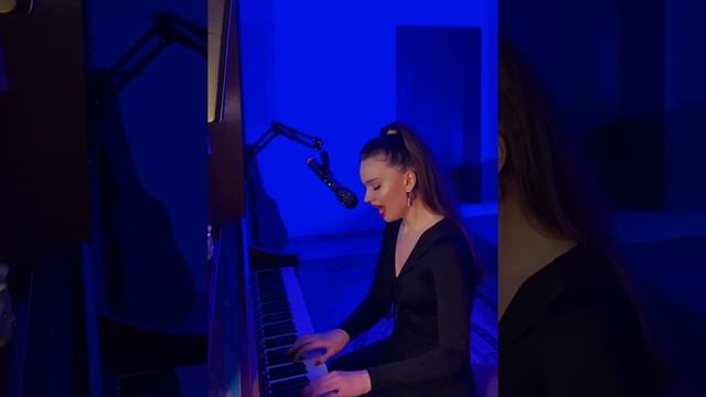 «Герой не моего романа» - кавер by Nadya Crajevschi смотреть онлайн