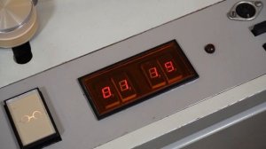 "Водные лыжи" из мультсериала "Ну, погоди!" на магнитофо