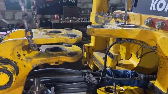 Наконец Восстанавливаю отверстия на моем погрузчике ? смотреть онлайн