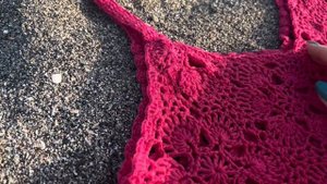 ШИКАРНО: ТОП "Гибискус": связала за три дня на море!