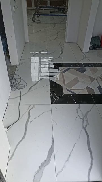 КОВЁР ИЗ КЕРАМОГРАНИТА В ПРИХОЖЕЙ смотреть онлайн