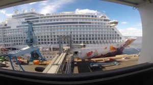 Китайский круизный лайнер Genting Dream 雲頂夢號