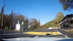 Мяч на проезжей части