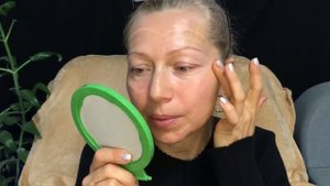 АСМР Болталка и себе лёгкий макияж. Шёпот.