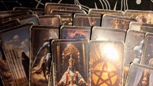 ТАРО РАСКЛАД/ СИДЯТ В СЧАСТЛИВОМ НЕВЕДЕНИИ.    т. 89895342359 смс   WhatsApp