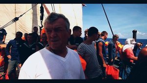 Барк Седов (учения по заводке пластыря)