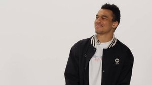 ДЕВУШКИ ВЫБИРАЮТ СЕБЕ ПАРНЯ ВСЛЕПУЮ feat. 2DROTS