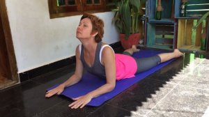 Болит шея. Шейный остеохондроз. Боль между лопатками