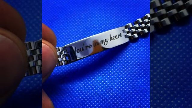 Лазерная гравировка символической надписи на силикон смотреть онлайн