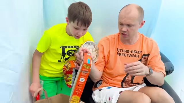 Мистер Макс Две палатки кепминг бас