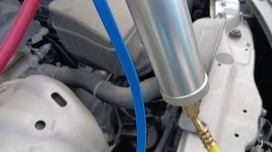 Заправка автокондиционера "тойота камри".