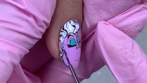 Как нарисовать Урсулу на ногтях? Пошаговый мастер кла?