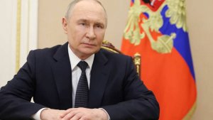 Путин сделал бессрочными выплаты для детей пропавших без вести военных