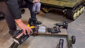 Радиоуправление RC гусеничного шасси танка