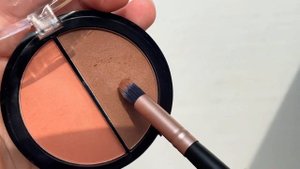 ASMR Doing your makeup in 1 minute | АСМР Сделаю тебе макияж за 1 минут?