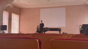 Музыка: E. De Curtis, слова Libero Bovio ﹤Tu, ca nun chiagne
Вадим Литвиненко.