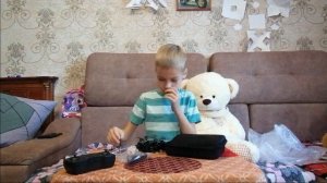 DAN&NIK. Обзор Квадрокоптера с камерой. Учусь управлять.