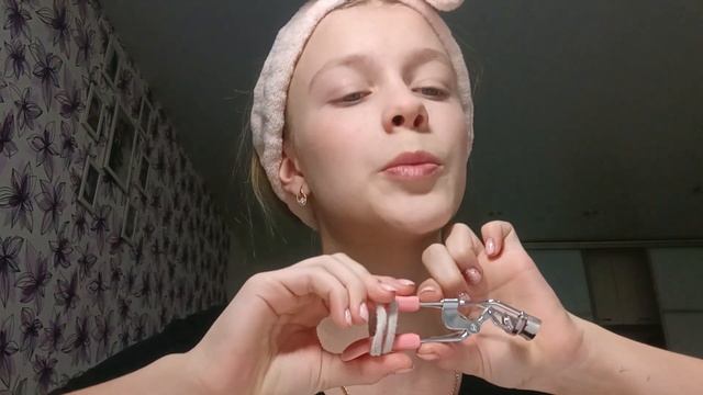 Делаю лёгкий макияж в школу. смотреть онлайн