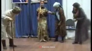 Дед отбросил костыль танцуя с молодой