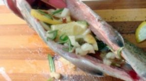 Форель с розмарином в духовке