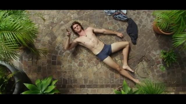 Noa готов подарить свою нежную любовь Elle."Будка поцелуев" смотреть онлайн